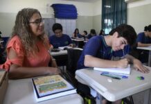 Com transmissão ao vivo, Aulão gratuito de Redação e Biologia para o Enem acontece neste sábado