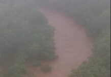 Chuva não para e Capital tem dia de caos com enxurradas e bueiros explodindo de tanta água