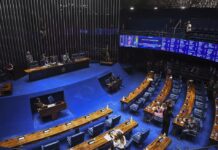Oposição muda estratégia e deve apoiar fim da escala 6×1 no Senado