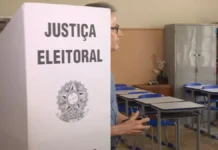 Zema vota com celular na cabine e TRE-MG anuncia apuração do caso