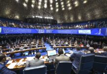 Senado aprova fim da escala 6×1 em dois turnos e jornada de 40 horas semanais