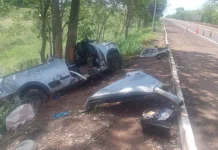 Saveiro parte ao meio após aquaplanar durante chuva e deixa dois mecânicos em estado grave em MS