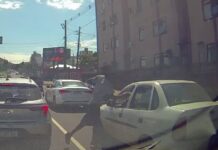 Haitiano flagrado agredindo motorista que lhe recusou esmola é internado no CAPS