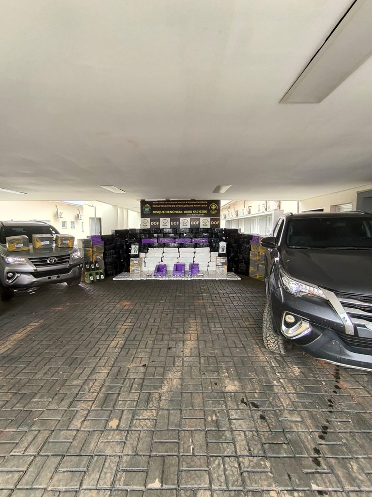 Organização escondia drogas em bunker subterrâneo dentro de oficina em Caarapó Organização escondia drogas em bunker subterrâneo dentro de oficina em Caarapó