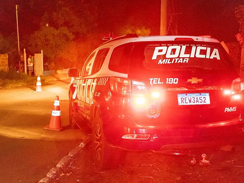 Adolescente de 16 anos é morto a tiros em esquina de bairro de Campo Grande Adolescente de 16 anos é morto a tiros em esquina de bairro de Campo Grande