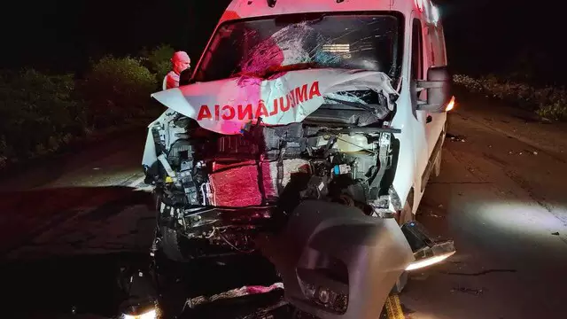 Motociclista morre após bater de frente com ambulância em rodovia de Terenos Motociclista morre após bater de frente com ambulância em rodovia de Terenos
