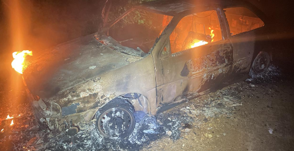 Assalto a residência termina com morador baleado e carro incendiado em Campo Grande Assalto a residência termina com morador baleado e carro incendiado em Campo Grande