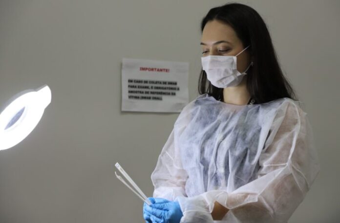 perita-medica-legista-POLICIA-CIENTIFICA-foto-Maria-Ester-Jardim-Rossoni-730x480