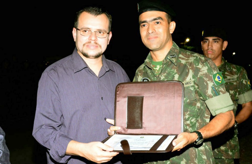 Exército de Jardim realiza evento para homenagear ex-combatentes no Dia da Vitória