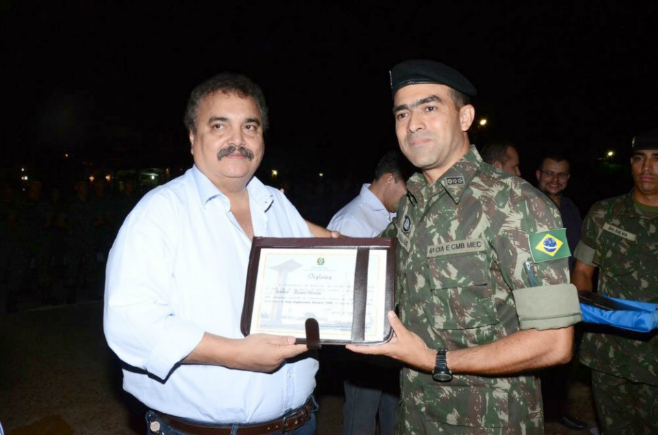 Exército de Jardim realiza evento para homenagear ex-combatentes no Dia da Vitória