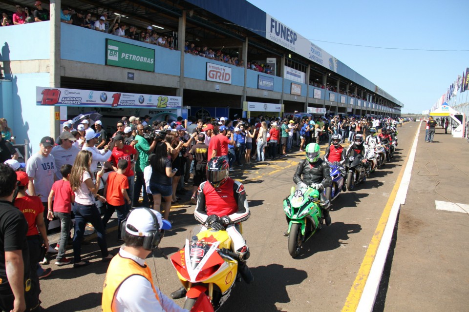 Moto GP 1000 reúne mais de 10 mil no Autódromo Internacional de Campo Grande