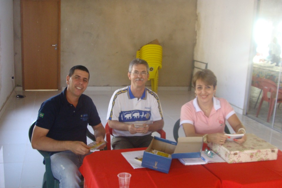 Confira as fotos do churrasco beneficente do Rotary