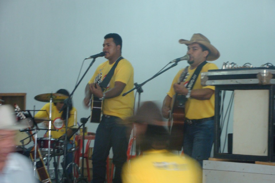 Confira as fotos do churrasco beneficente do Rotary