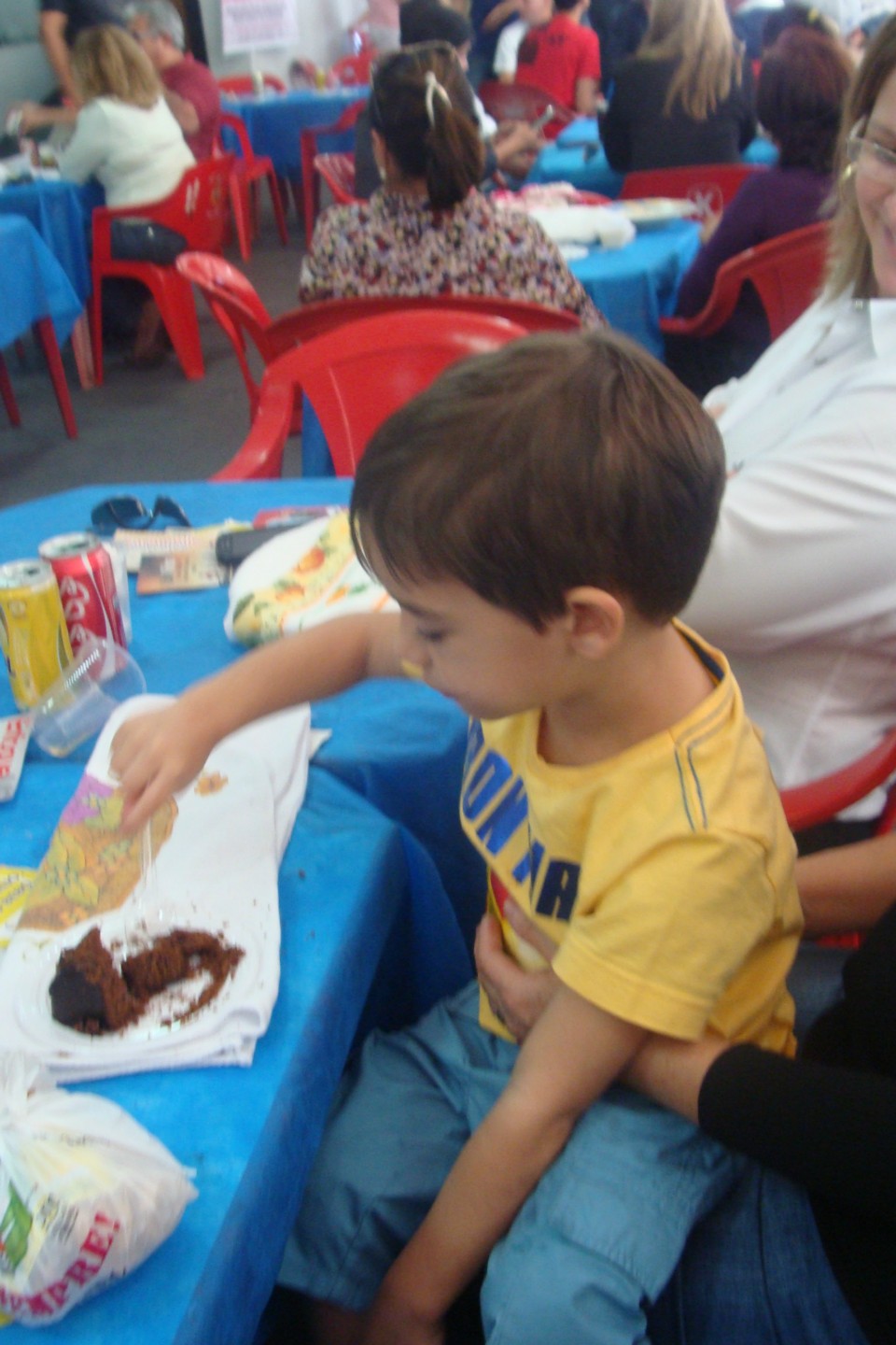 Confira as fotos do churrasco beneficente do Rotary
