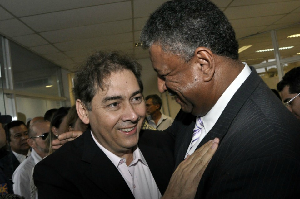 Prefeito Alcides Bernal reassume a Prefeitura da Capital