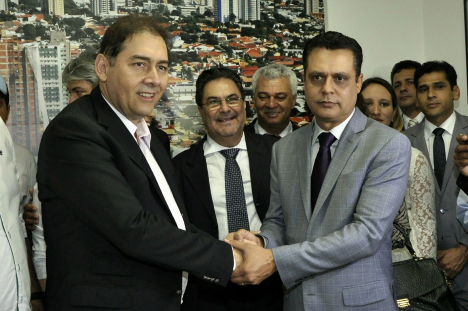 Prefeito Alcides Bernal reassume a Prefeitura da Capital