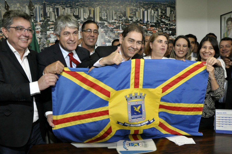 Prefeito Alcides Bernal reassume a Prefeitura da Capital