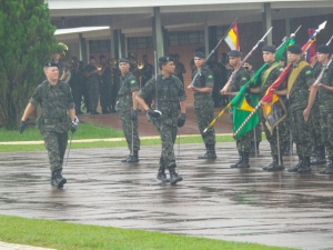 Troca de comando do 28º B Log em Dourados