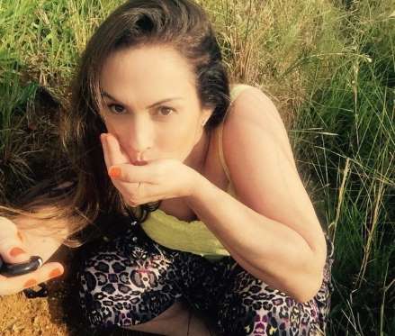 Núbia Óliiver decide morar no campo depois de morte do namorado: “Para retomar minhas forças”
