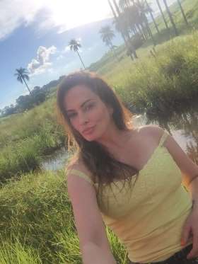 Núbia Óliiver decide morar no campo depois de morte do namorado: “Para retomar minhas forças”