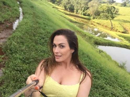 Núbia Óliiver decide morar no campo depois de morte do namorado: “Para retomar minhas forças”