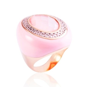 Rosa e azul claro são as cores de 2016; veja roupas e acessórios nos tons