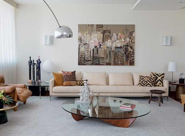 Décor ganha simetria, materiais naturais e peças de design