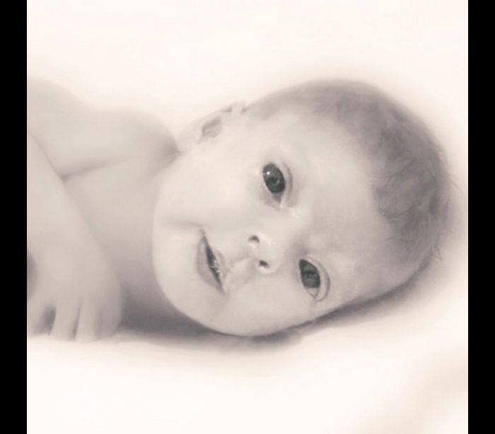 Pai pede ajuda para editar foto da filha falecida e recebe inúmeras edições