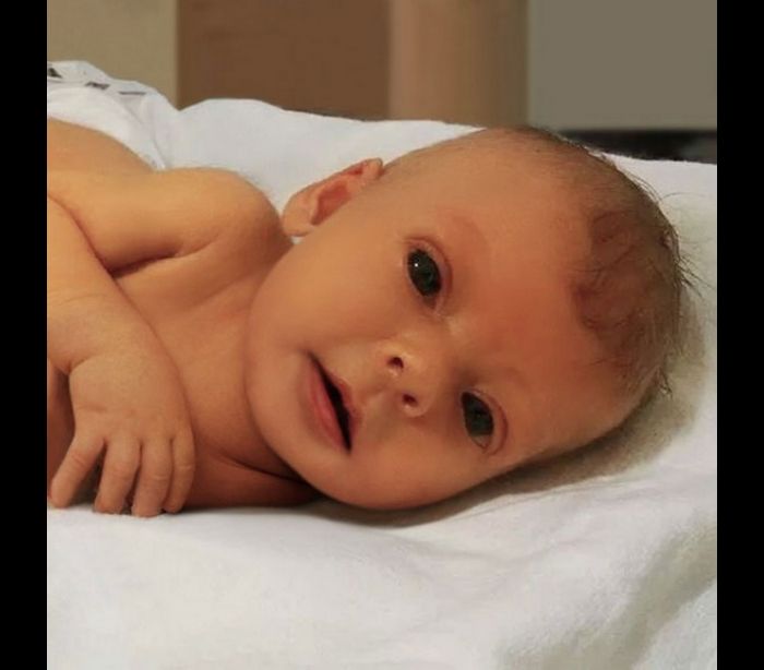 Pai pede ajuda para editar foto da filha falecida e recebe inúmeras edições