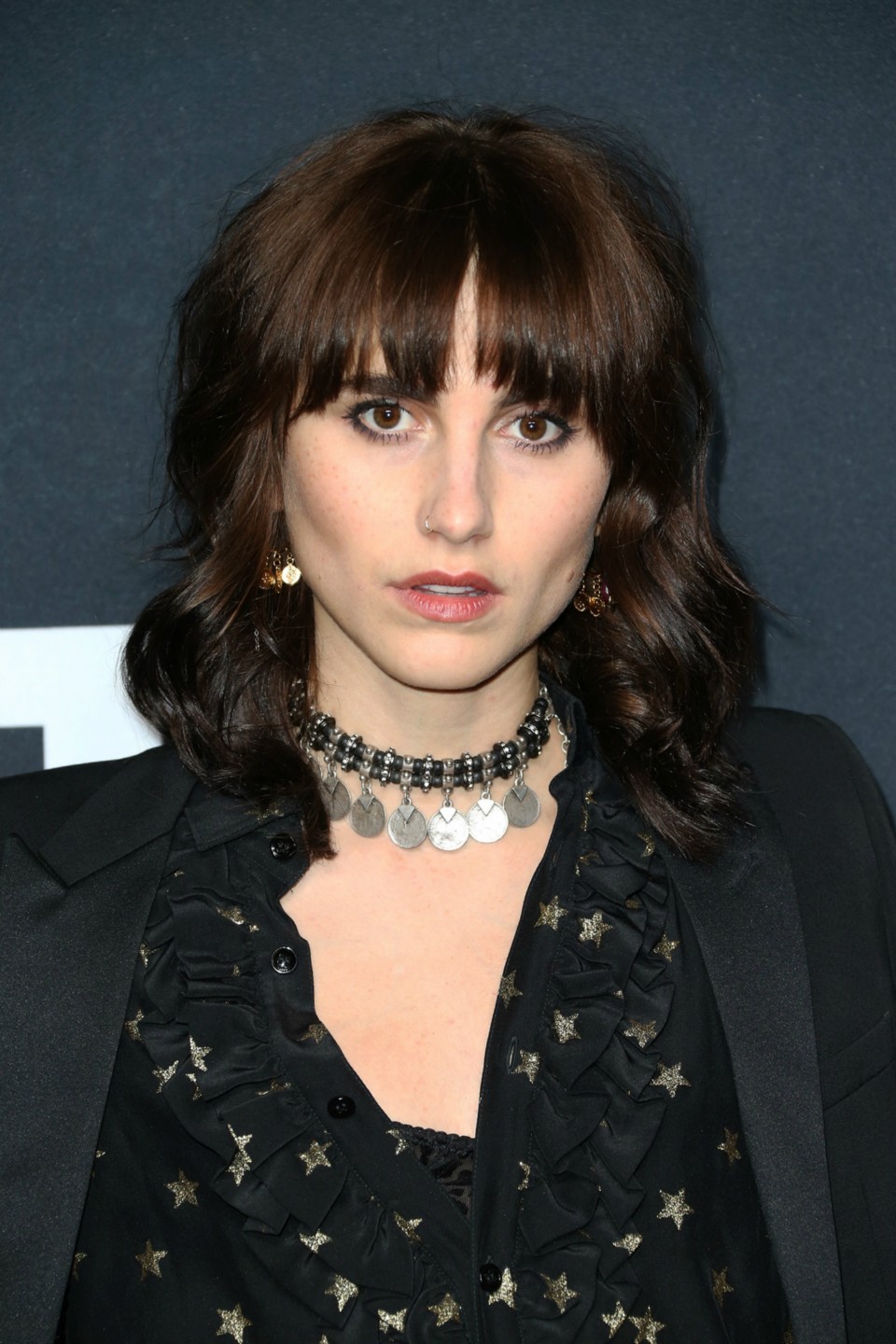 Gargantilhas vão à festa: como usar choker em looks noturnos