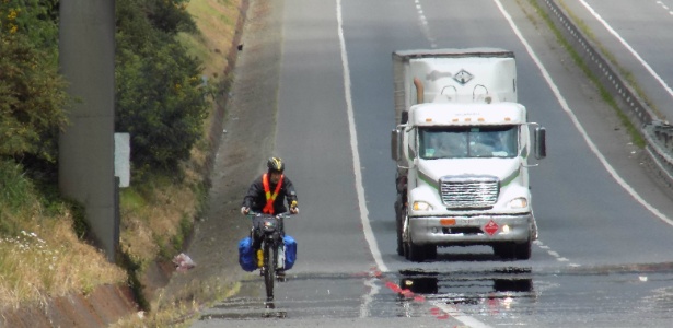 Casal ensina a viajar a América Latina de bicicleta gastando R$ 50 por dia