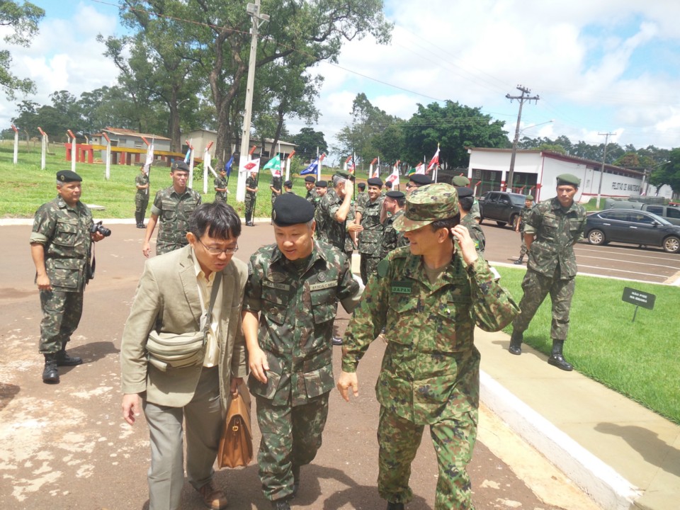 Japoneses conhecem modelo de segurança na fronteira do Brasil