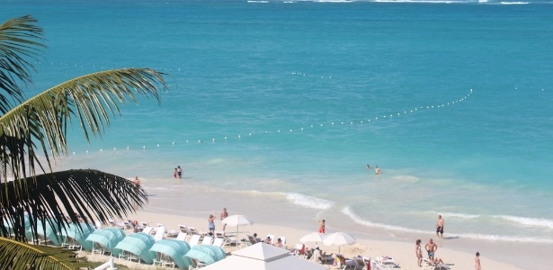 Dona da praia mais linda do mundo, Turks e Caicos seduz ricos e famosos