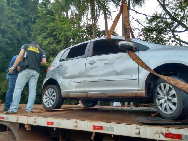 Homem é encontrado morto dentro de veículo caído embaixo de ponte em Caarapó