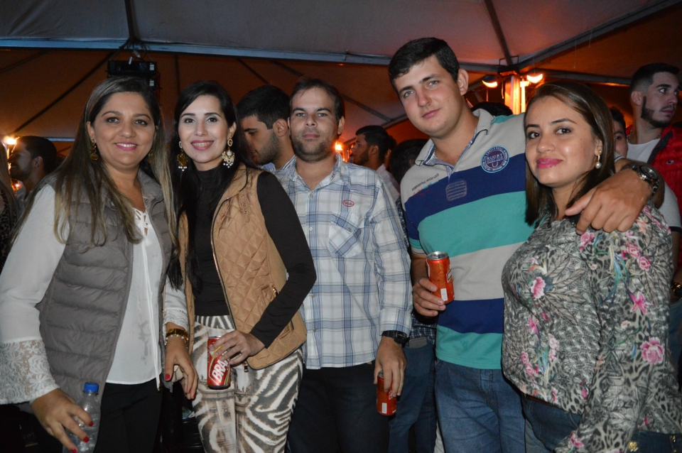 Veja quem marcou presença no show do Jads e Jadson Veja quem marcou presença no show do Jads e Jadson