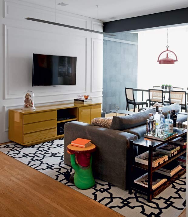 Mix moderno deixa apê pequeno de 67 m² na medida para receber os amigos