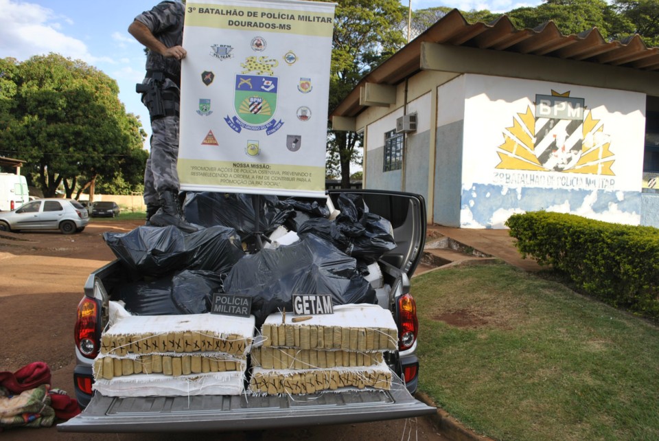 Polícia fecha depósito de drogas em Dourados