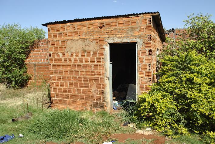 Crianças encontram feto em residência