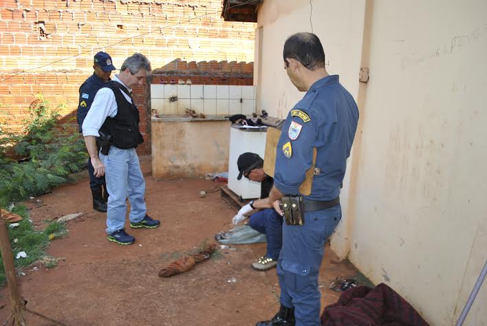 Crianças encontram feto em residência