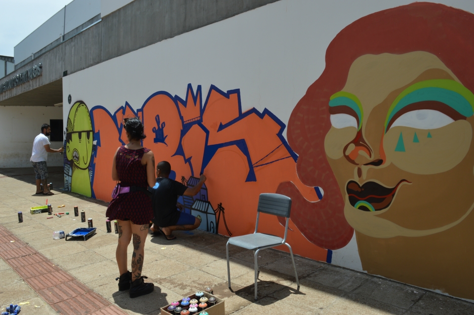 Projeto ajuda jovens a se expressarem através do grafite Projeto ajuda jovens a se expressarem através do grafite