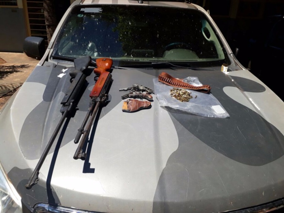 PMA e Choque fecham rinha de galos e autuam 38 pessoas com multa de R$ 912 mil