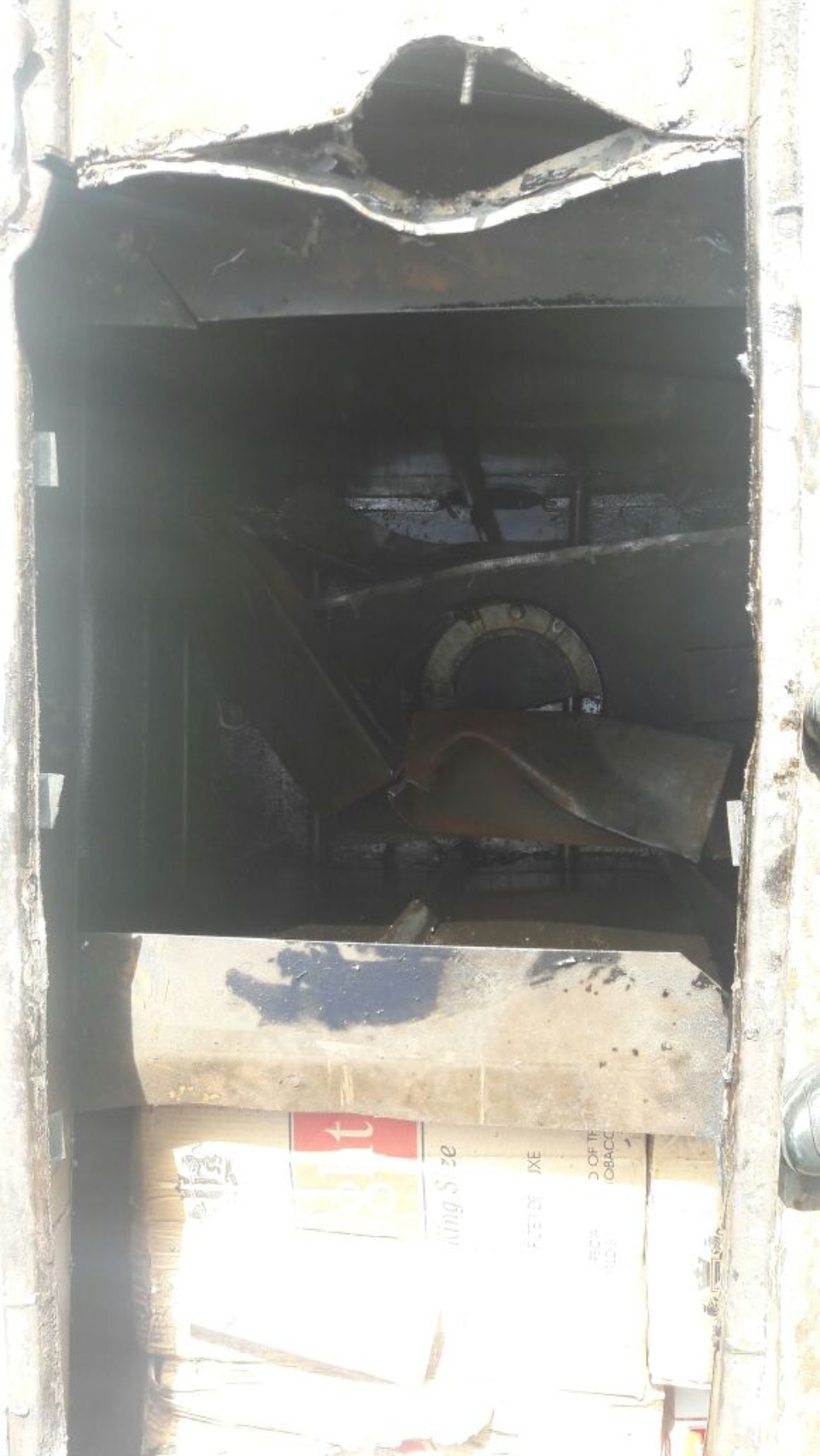 PRE apreende carreta tanque com carregamento de cigarros