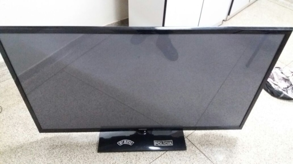 Quatro são presos por furto em casa de pai de policial