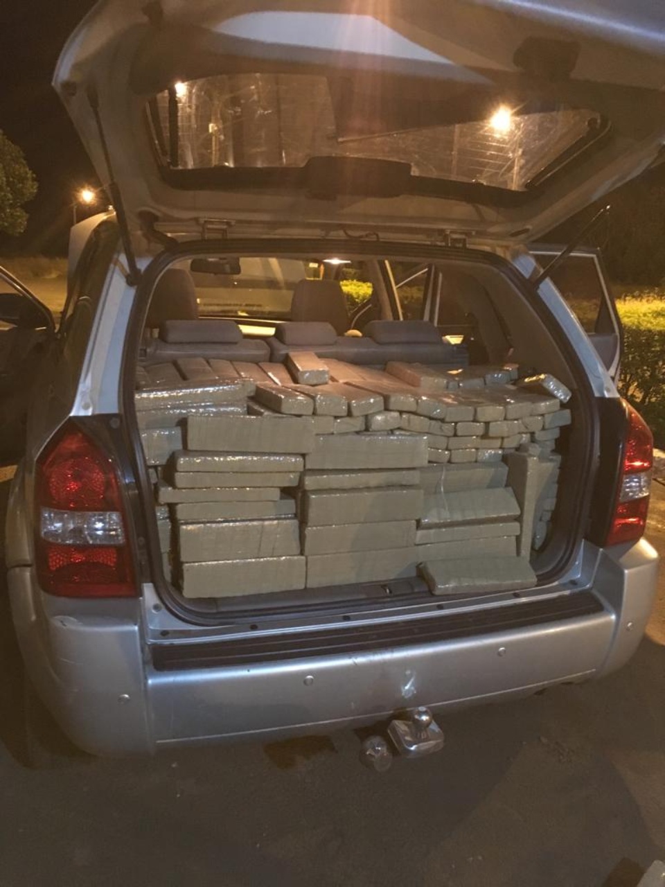 PRE apreende 750 quilos de maconha na MS-156