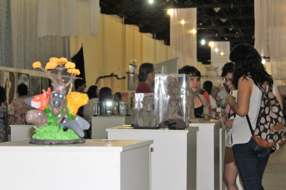 Em abertura, 750 pessoas se encantam com Festival das Artes Plásticas Em abertura, 750 pessoas se encantam com Festival das Artes Plásticas