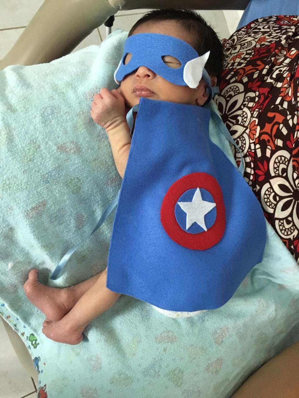 Prematuros viram super-heróis na Maternidade Cândido Mariano
