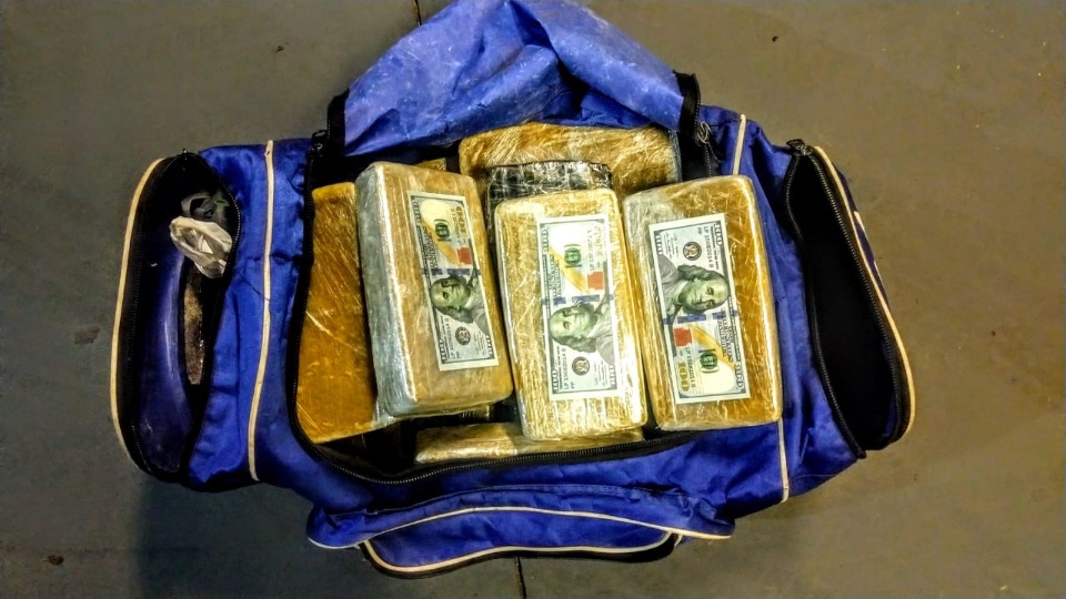 Bope prende cinco traficantes com 25 quilos de pasta base de cocaína