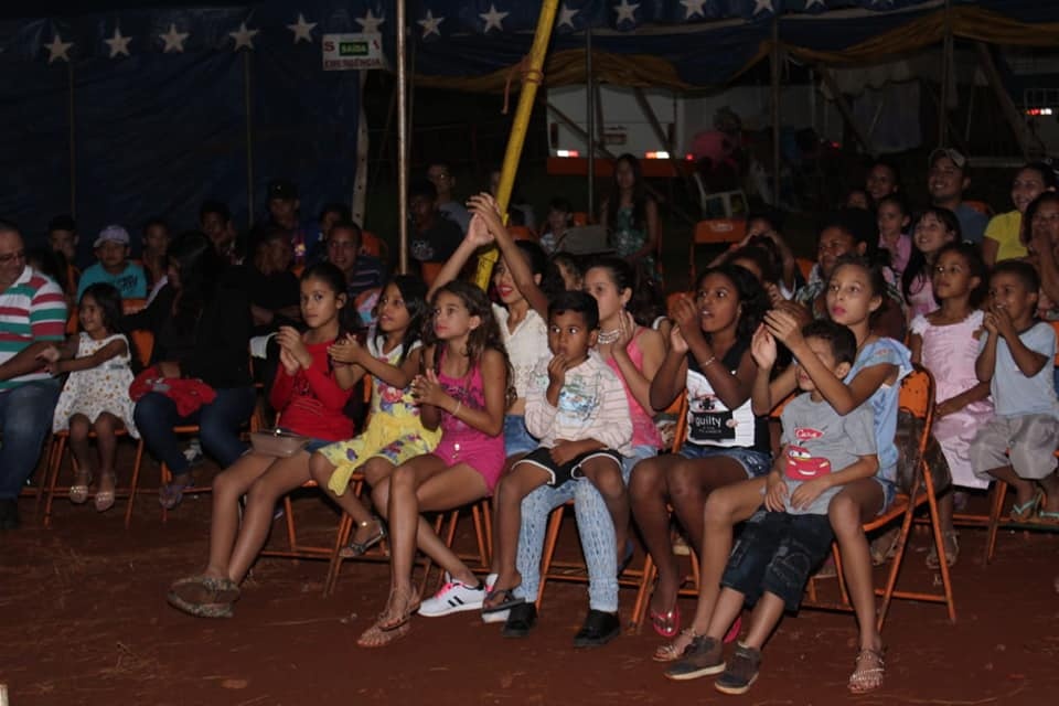 Top Circo encerra terceiro mês de apresentações gratuitas no Caiobá