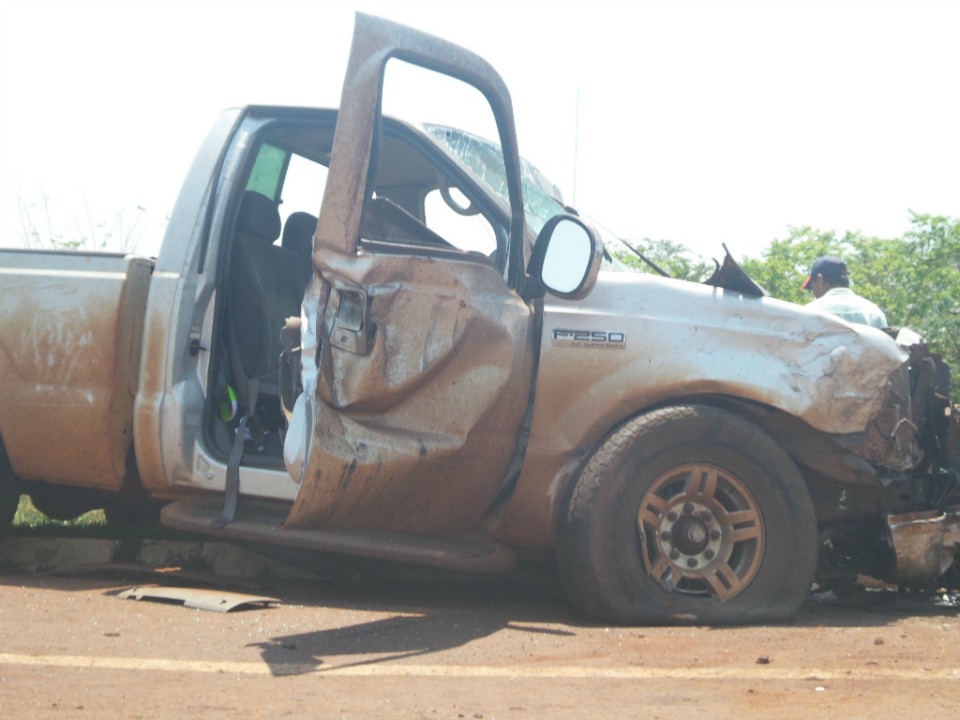 Motorista de caminhonete morre em acidente na Perimetral Norte Motorista de caminhonete morre em acidente na Perimetral Norte