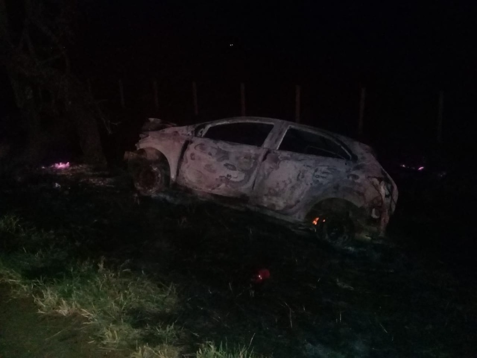 Colisão seguida de incêndio na BR-262 deixa um morto e outro ferido Colisão seguida de incêndio na BR-262 deixa um morto e outro ferido